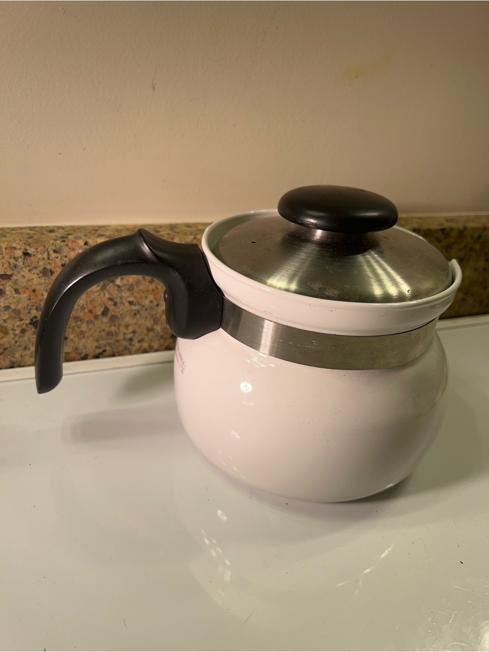 Corningware White 8 Cup Stovetop Milk Tea Coffee Pot with Lid and Black Handle